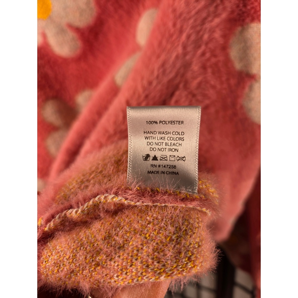 Simply Southern Pink Daisy Floral Eyelash Knit Fuzzy Sweater Womens Medium - Picture 5 of 6